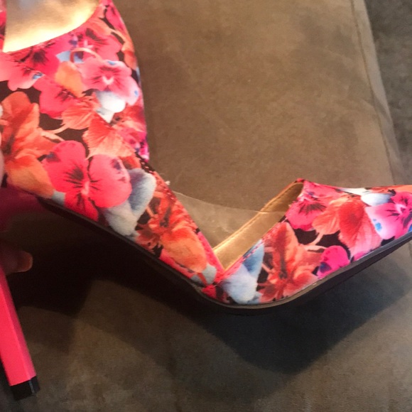 Flowers heels💕🌸🌺🌸🌺 - Picture 6 of 6